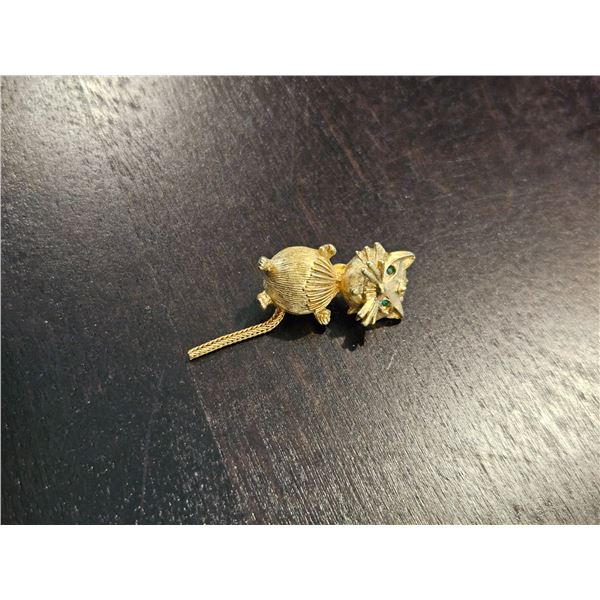 Cat pin