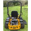 Image 5 : Hustler FasTrak Commercial Duty Botanical Lawn Mower (Starts & Runs See Video)