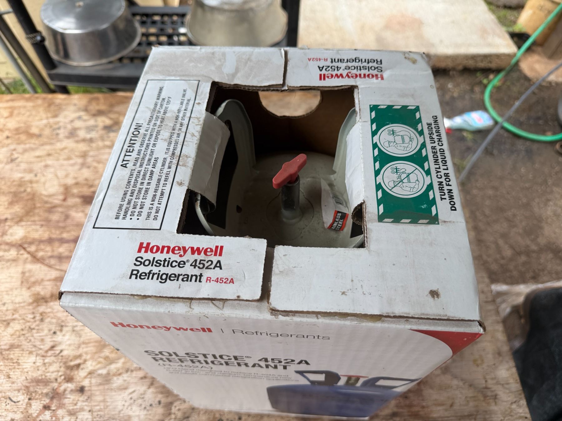 Refigant Box Honeywell Solstice 452A Refrigerant Non-Flammable Liquefied Gas New in Box