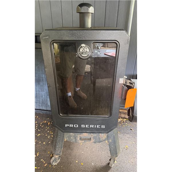 Pit Boss Pro Series Tall Smoker 23" x 17"