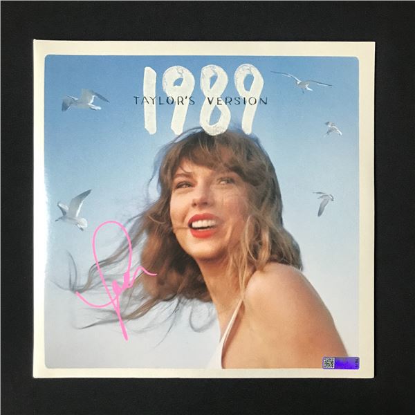TAYLOR SWIFT SIGNED 1989 RECORD SLEEVE - CELEBRITY COA