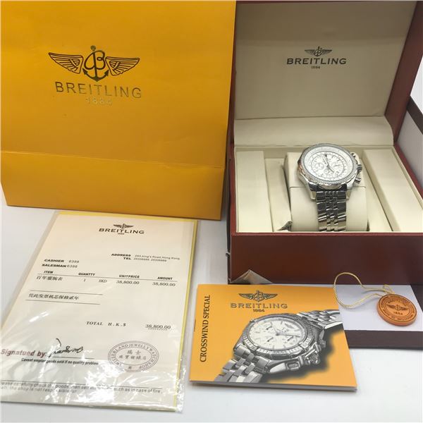 BRAND NEW WATCH WITH BOX AND ACCESSORIES