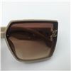 Image 2 : DESIGNER INSPIRED SUNGLASSES WITH ACCESSORIES