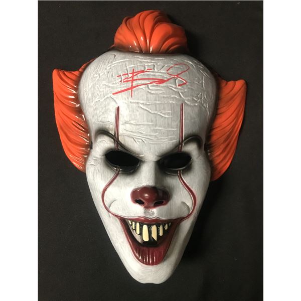 BILL SKARSGARD IGNED IT MASK (KB COA)