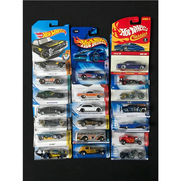 LOT OF 20 HOT WHEELS IN ORIGINAL PACKAGING