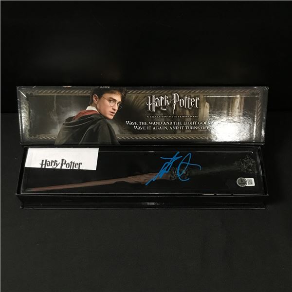 DANIEL RADCLIFFE SIGNED HARRY POTTER WAND - BECKETT COA