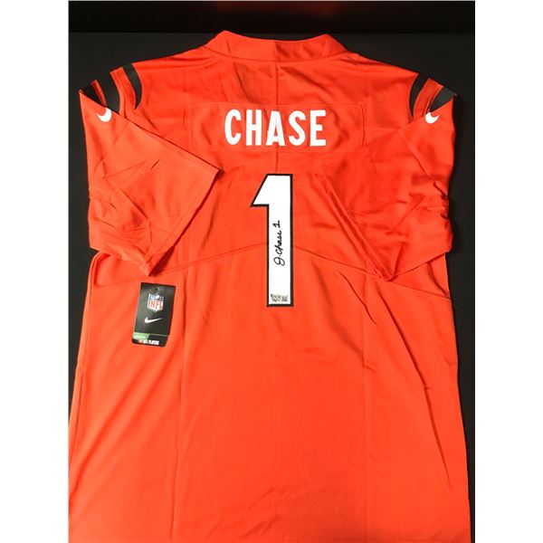 JA'MARR CHASE SIGNED CINCINATTI BENGALS CUSTOM JERSEY - ACE COA