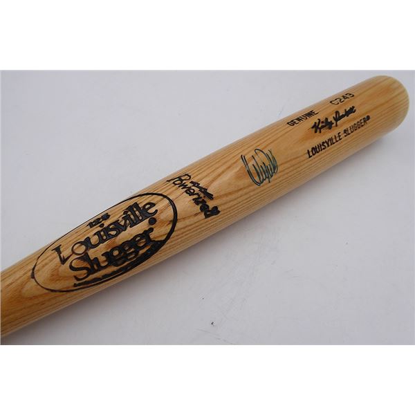 KIRBY PUCKETT SIGNED LOUISVILLE SLUGGER BASEBALL BAT (BECKETT COA)