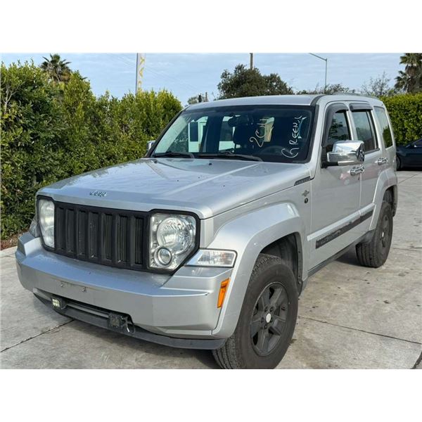 JEEP  LIBERTY 2011 O/S TITLE 2 DAYS