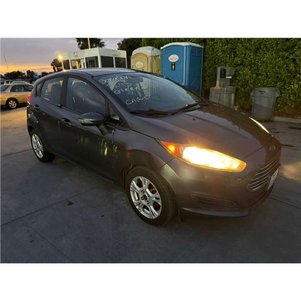 FORD  FIESTA 2015 O/S TITLE 2 DAYS