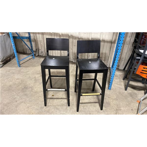 PAIR OF BLACK WOOD FRAMED SOLID BACK COMMERCIAL RESTAURANT BAR CHAIRS