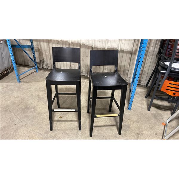 PAIR OF BLACK WOOD FRAMED SOLID BACK COMMERCIAL RESTAURANT BAR CHAIRS