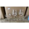 Image 2 : BOX OF ASSORTED RESTAURANT BAR ITEMS & GLASSWARE