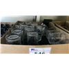 Image 3 : BOX OF ASSORTED RESTAURANT BAR ITEMS & GLASSWARE