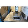 Image 3 : HAMILTON BEACH STAINLESS STEEL ELECTRIC DEHYDRATOR, RICE MASTER 25 CUP ELECTRIC RICE COOKER, DIGITAL