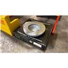 Image 3 : PIRELLI "THE SMART MONEY RIDES ON PIRELLI" VINTAGE PROFESSIONAL RIM DISPLAY STAND WITH RIM,
