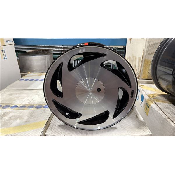 SET OF 4 CENTRA 15X7 BRUSHED SILVER / BLACK 4 BOLT LOCKABLE VINTAGE PROFESSIONAL VEHICLE RIMS