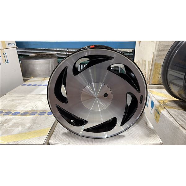 SET OF 4 CENTRA 15X7 BRUSHED SILVER / BLACK 4 BOLT LOCKABLE VINTAGE PROFESSIONAL VEHICLE RIMS