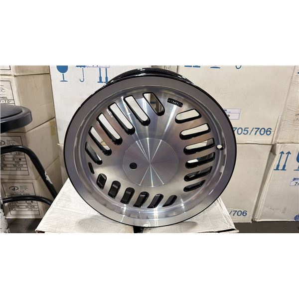 SET OF 2 CENTRA 15X7 BRUSHED SILVER / BLACK 4 BOLT LOCKABLE VINTAGE PROFESSIONAL VEHICLE RIMS