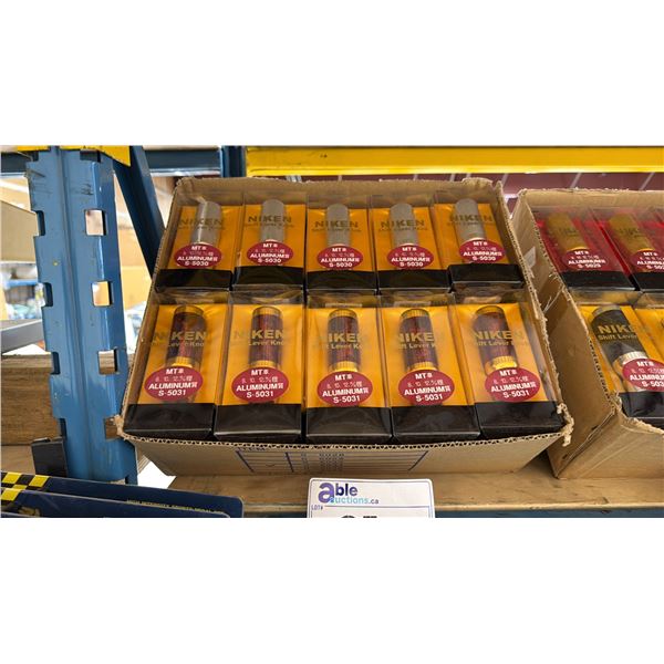 BOX OF ASSORTED NIKEN VINTAGE STYLE S-5030 & S-5031 PROFESSIONAL VEHICLE SPORT SHIFTER KNOBS