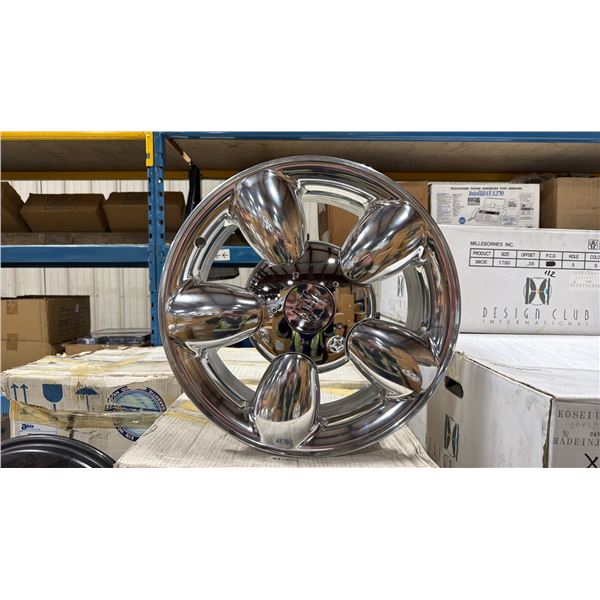 SET OF 4 DESIGN CLUB INTERNATIONAL 18X8 CHROME 5 BOLT VINTAGE PROFESSIONAL VEHICLE RIMS