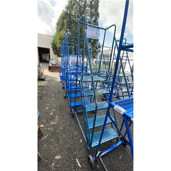 KLETON B24O5H BLUE METAL 5' INDUSTRIAL MOBILE WAREHOUSE STAIRS