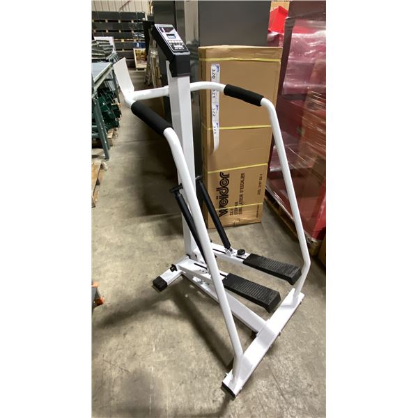WEIDER SX-1 WHITE EXERCISE STEPPER WITH DIGITAL READOUT *IN BOX*