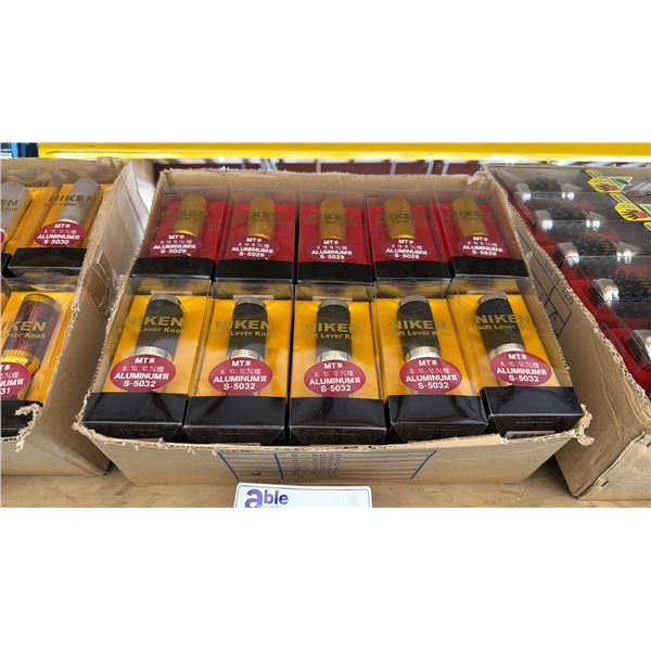 BOX OF ASSORTED NIKEN VINTAGE STYLE S-5029 & S-5032 PROFESSIONAL VEHICLE SPORT SHIFTER KNOBS