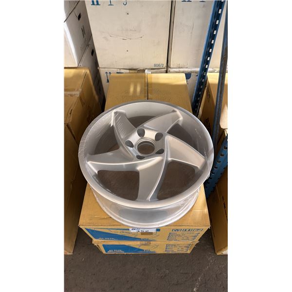 SET OF 4 JWL VIA ALPHA PRESTIGE SERIES 17X7 1/2 -JJ SILVER 5 BOLT VINTAGE PROFESSIONAL VEHICLE RIMS