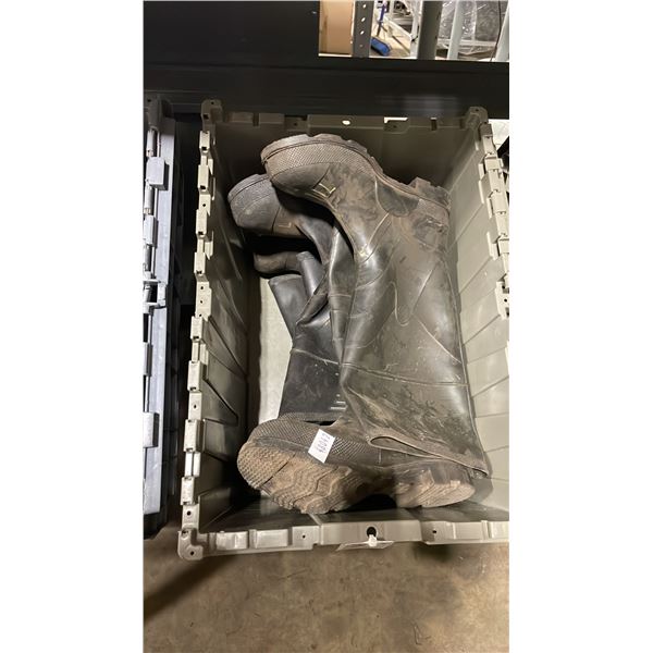 GREY FOLD TOP BIN WITH 3 PAIRS OF INDUSTRIAL STEEL TOE GUMBOOTS *BIN INCLUDED*