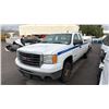 Image 1 : 2009 GMC SIERRA 2500 HD, 4DR CREW CAB PICKUP, WHITE, VIN 1GTHC49K49E105470,