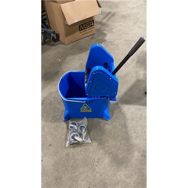 2 VILEDA MARINO BLUE MOBILE 25L COMMERCIAL MOP BUCKETS & 4 MOP HANDLES