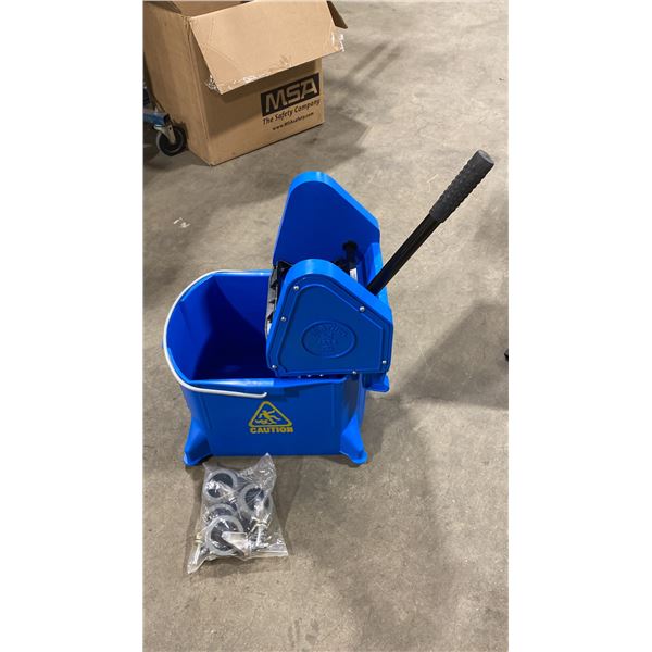 2 VILEDA MARINO BLUE MOBILE 25L COMMERCIAL MOP BUCKETS & 4 MOP HANDLES
