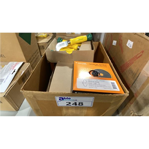 BOX OF RICHARD CARPET KNIVES & WALTER QUICK-STEP BACKING PADS