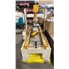 Image 2 : WHITE / YELLOW ADJUSTABLE MOBILE ELECTRIC INDUSTRIAL BOX PACKAGING SYSTEM