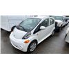 Image 1 : 2013 MITSUBISHI IMIEV, 4DR HATCHBACK, WHITE, VIN JA3215H42DU606455,