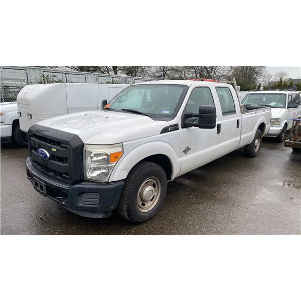2011 FORD F250 XL SUPERDUTY, 4DR CREW CAB PICKUP, WHITE, VIN 1FT7W2AT6BEA76622,