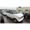 Image 4 : 2001 GMC SAFARI, 3DR CARGO VAN, WHITE, VIN 1GKDM19W31B505057,