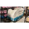 Image 1 : TENNANT 7300 COMMERCIAL ELECTRIC RIDE-ON FLOOR SCRUBBER CLEANING SYSTEM WITH KEYS
