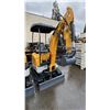 Image 4 : SDLANCH SDLE20 YELLOW DIESEL POWERED RUBBER TRACK MINI EXCAVATOR WITH ATTACHED DIGGING BUCKET,
