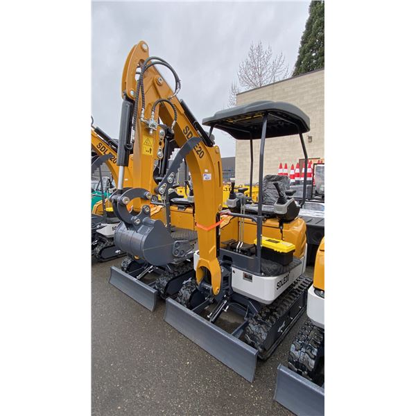 SDLANCH SDLE20 YELLOW DIESEL POWERED RUBBER TRACK MINI EXCAVATOR WITH ATTACHED DIGGING BUCKET,