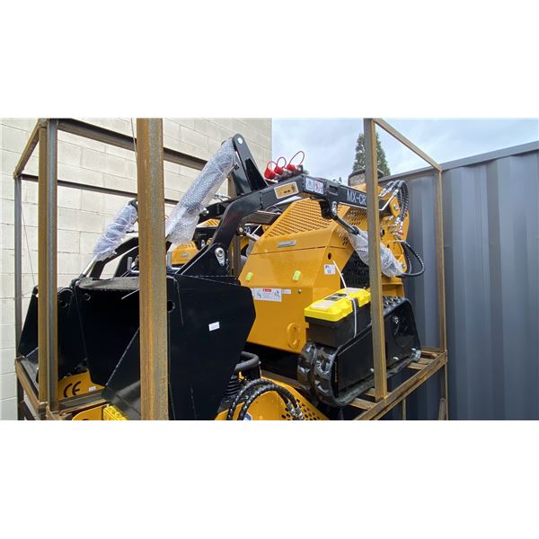 AGT INDUSTRIAL MX-CRT23 YELLOW GAS POWERED MINI SKID STEER LOADER WITH A 32"W BUCKET