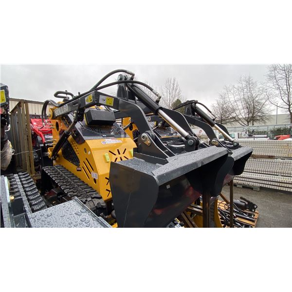 SDLANCH SDLL60 YELLOW GAS POWERED MINI STAND ON SKID STEER WITH 7" RUBBER TRACKS & TOOLBOX