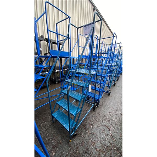 KLETON B24O5H BLUE METAL 5' INDUSTRIAL MOBILE WAREHOUSE STAIRS