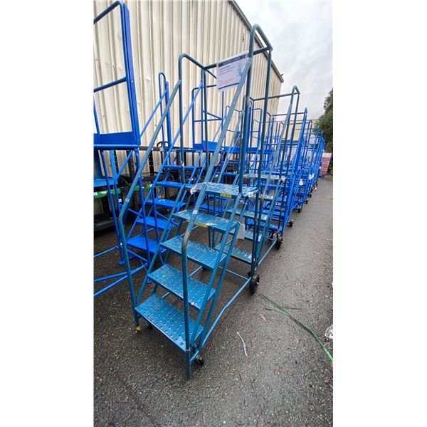 KLETON B24O5H BLUE METAL 5' INDUSTRIAL MOBILE WAREHOUSE STAIRS