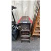 Image 3 : 6 ALLRIGHT WOOD 4' LADDERS