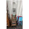 Image 3 : 1 WOOD & 2 METAL LADDERS
