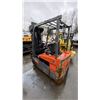 Image 2 : TOYOTA 7FBEU20 ORANGE 2300 LB CAPACITY ELECTRIC FORKLIFT, 240" 4 STAGE MAST, SOLID TIRES, SIDE SHIFT