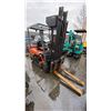 Image 4 : TOYOTA 7FBEU20 ORANGE 2300 LB CAPACITY ELECTRIC FORKLIFT, 240" 4 STAGE MAST, SOLID TIRES, SIDE SHIFT
