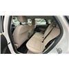 Image 5 : 2014 FORD FOCUS ELECTRIC, 4DR HATCHBACK, WHITE, VIN 1FADP3R47EL120703,